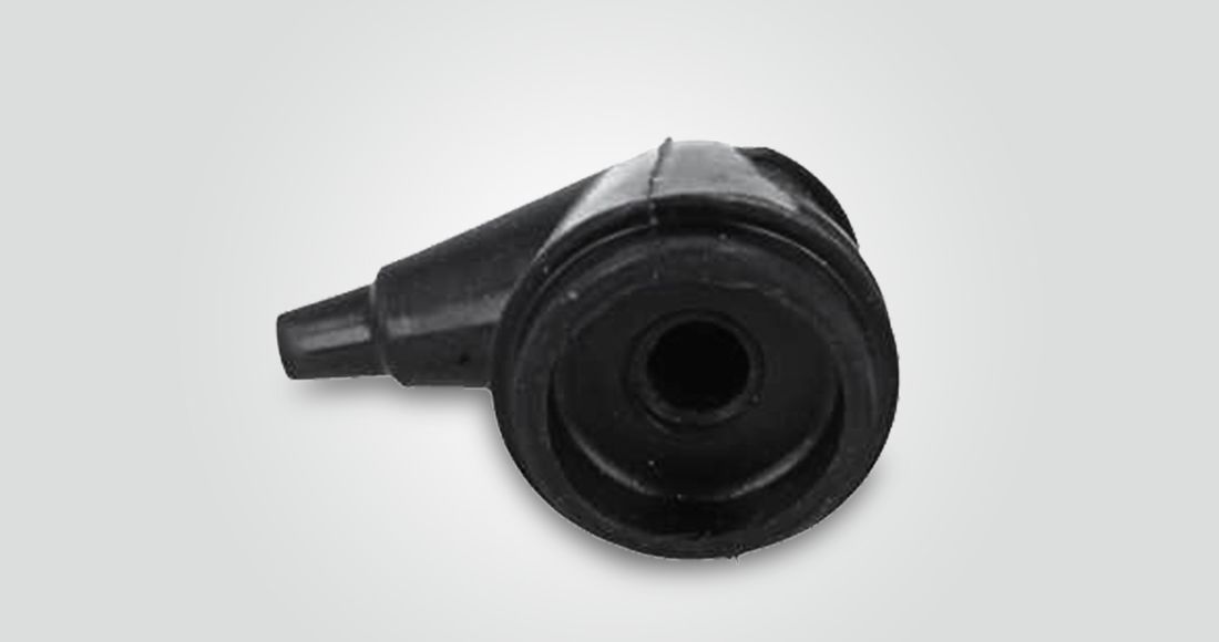 Spark plug terminal for MS070 chrome gasoline chain saw